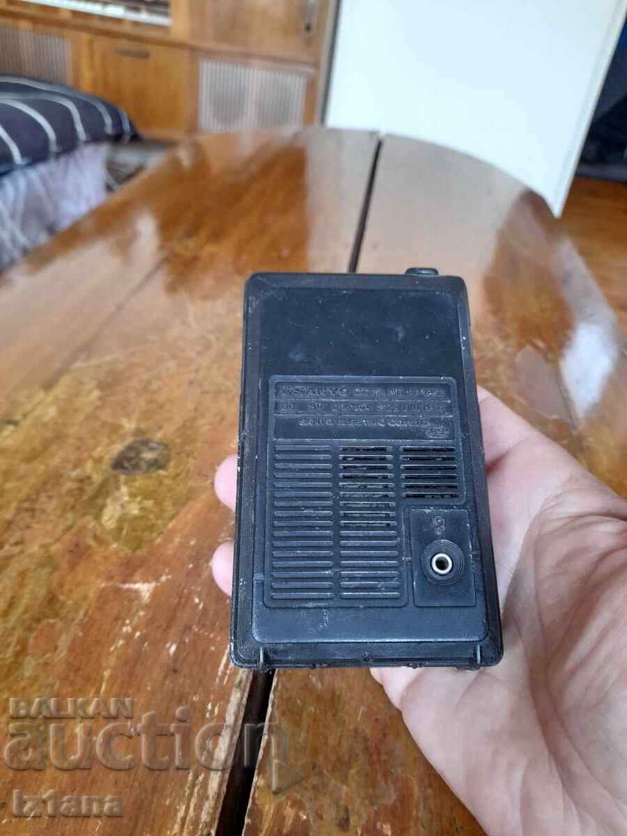 Аукцион Старо радио,радиоприемник Sanyo RP 1350