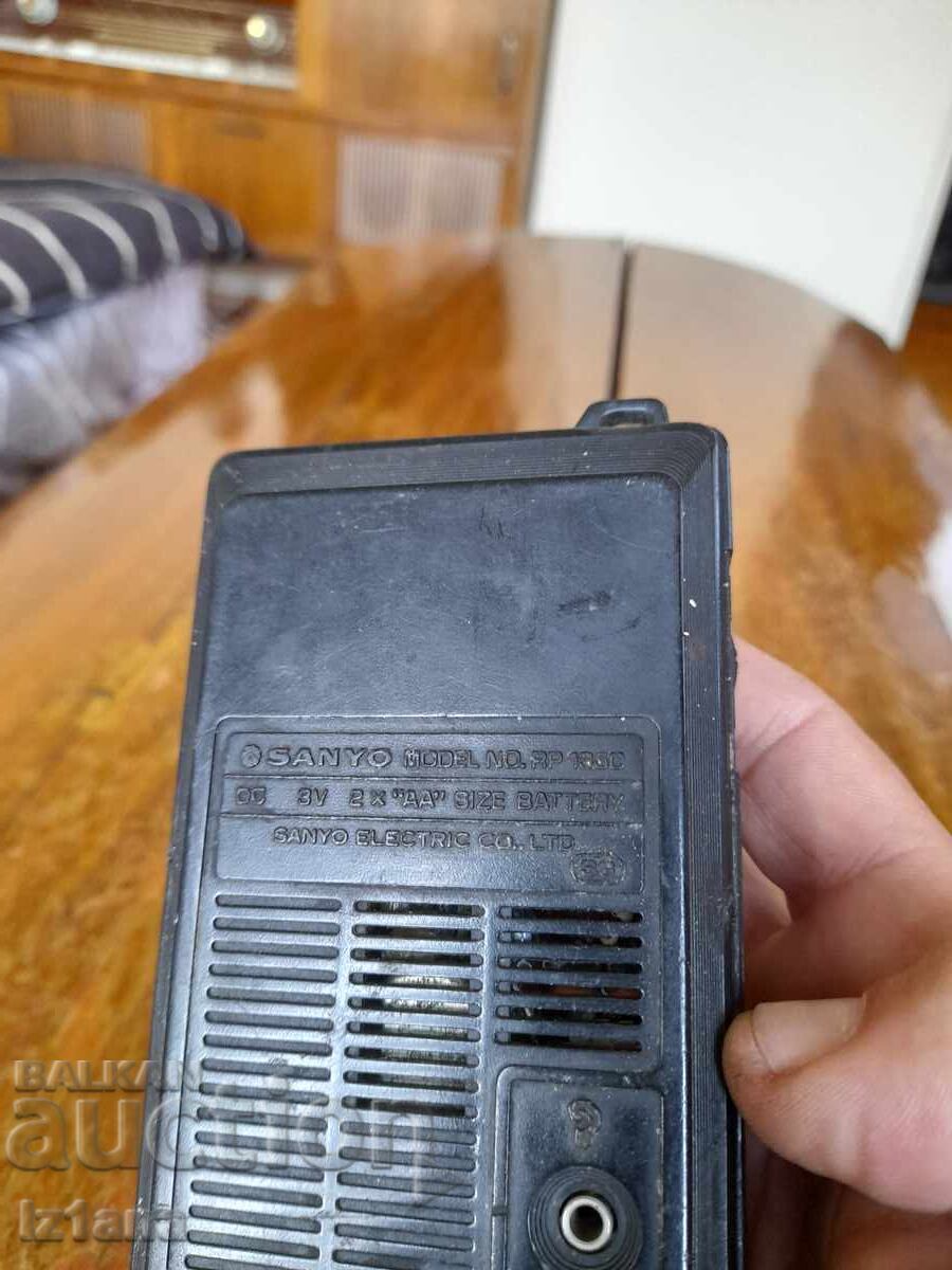 Доставка на Старо радио,радиоприемник Sanyo RP 1350