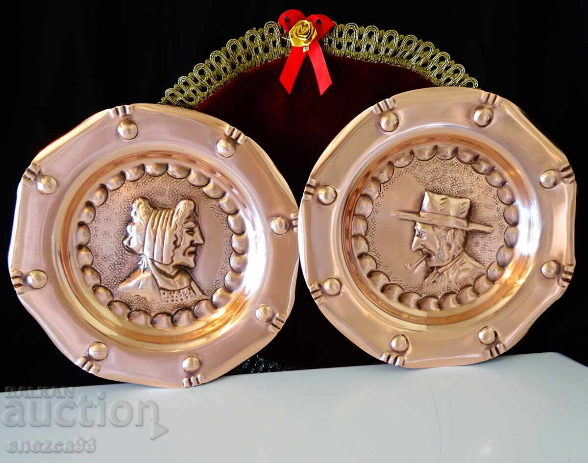 Σφυρήλατα πορτρέτα μελιού για την οικογένεια