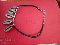 Colier vechi, de autor, H.Dubin