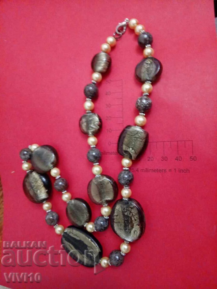 Colier vechi, tip Murano cu preț € 30.00 | 58.68 BGN
