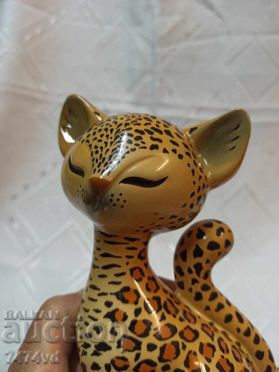 Auction  2 Uniquely Beautiful Goebel Porcelain Figures - Kitti de luxe