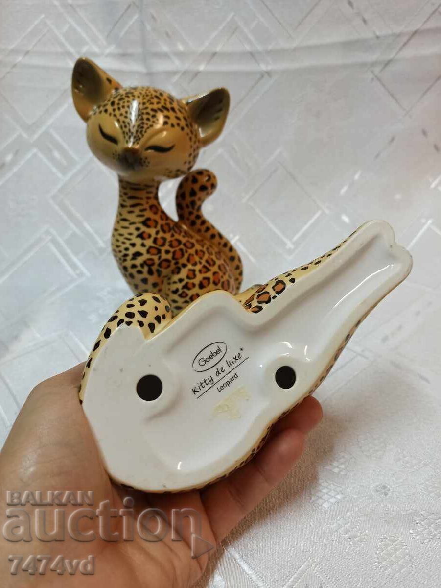 2 Uniquely Beautiful Goebel Porcelain Figures - Kitti de luxe - 6