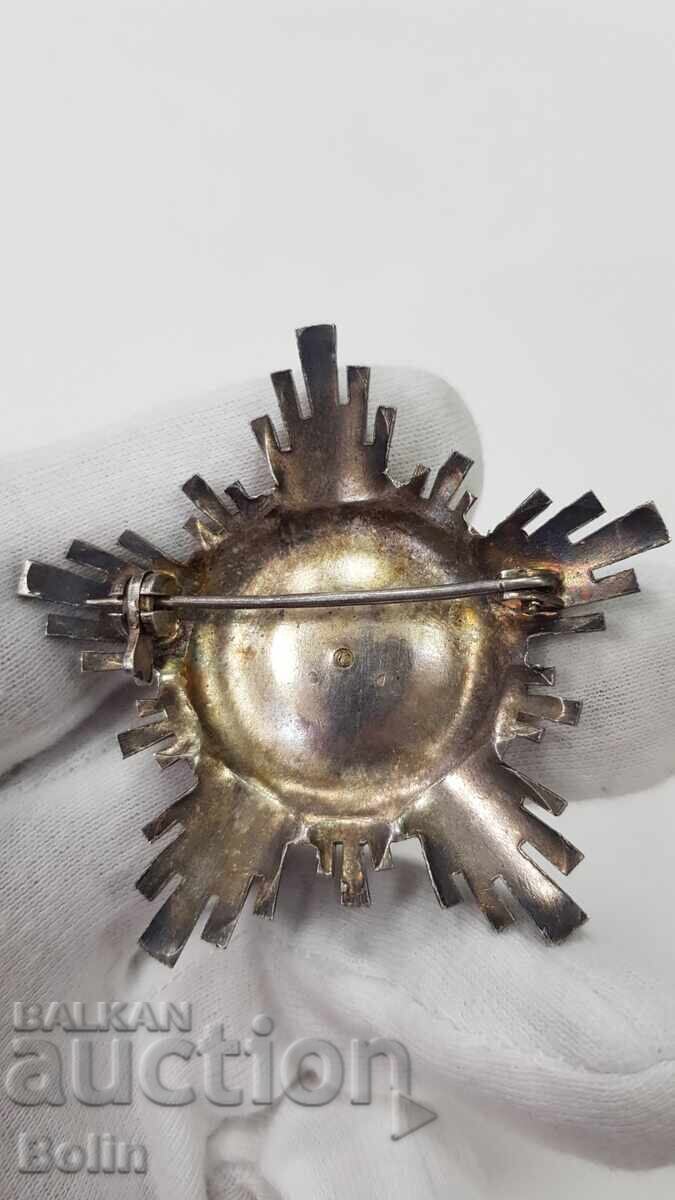 Σπάνιο σοσιαλιστικό ασημένιο παράσημο, παράσημο Ρουμανικού Αστέρα με τιμή € 160.00 | 312.93 BGN