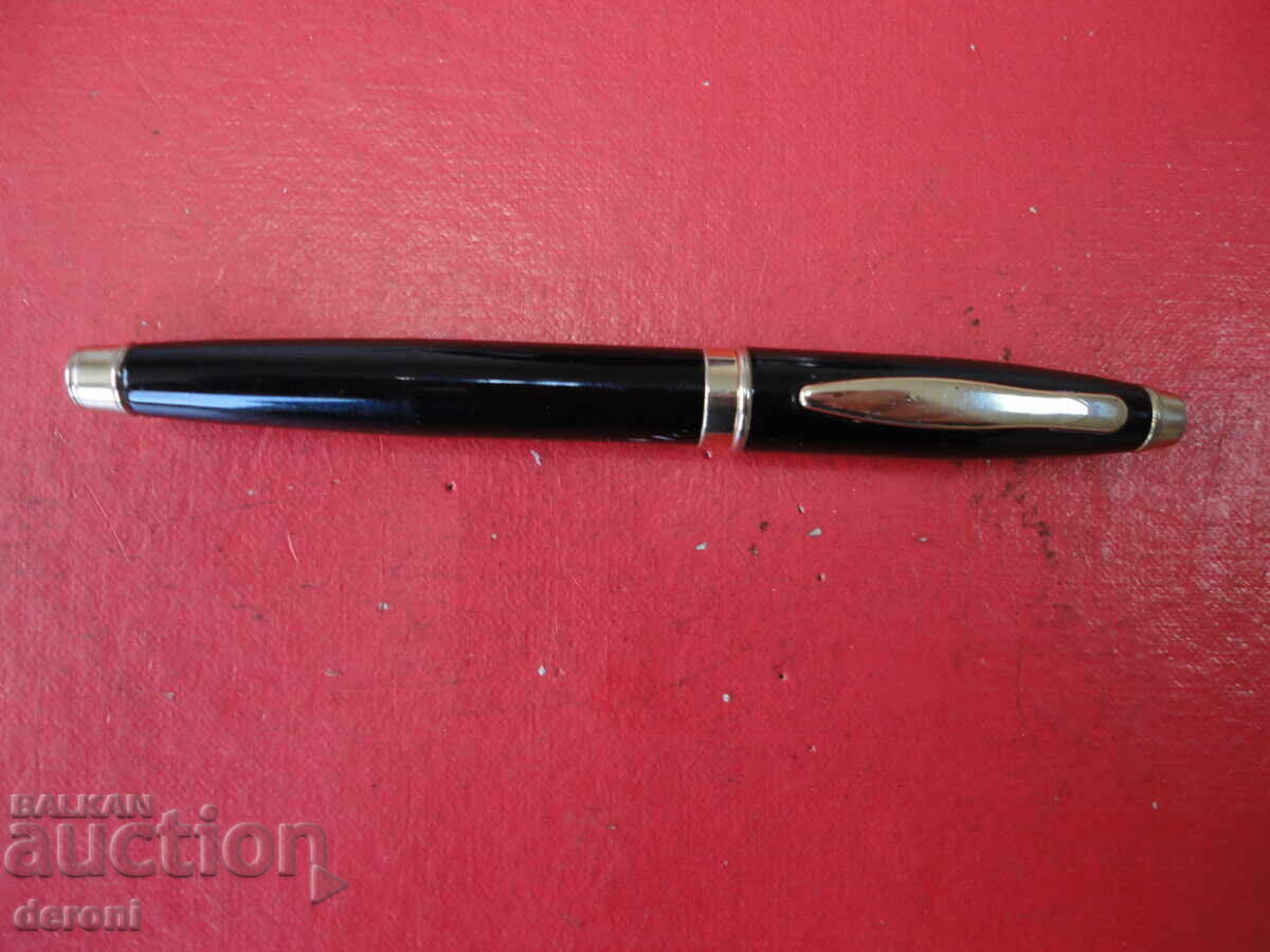 Stilou german de lux 3 cu preț 10.00 BGN | € 5.11