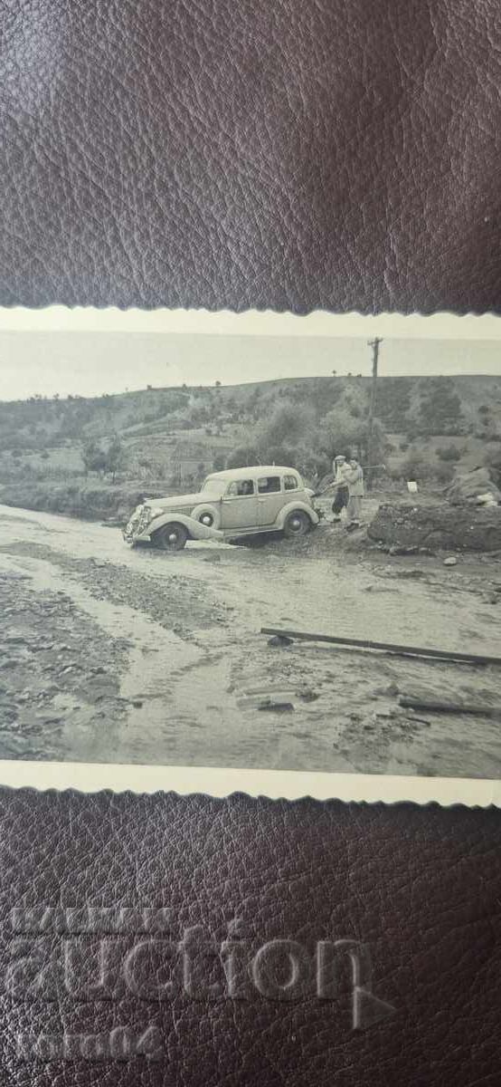 KOCHERINOVO - RETRO CAR - WW II with price 9.99 BGN | € 5.11