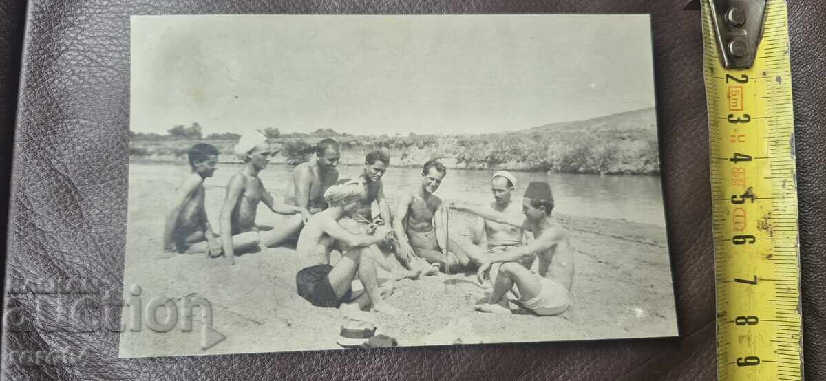 ΣΤΗΝ ΠΑΡΑΛΙΑ - ΑΝΔΡΕΣ - ΦΕΣ - ΤΟΥΡΜΠΑΝΙ - WW II - 5