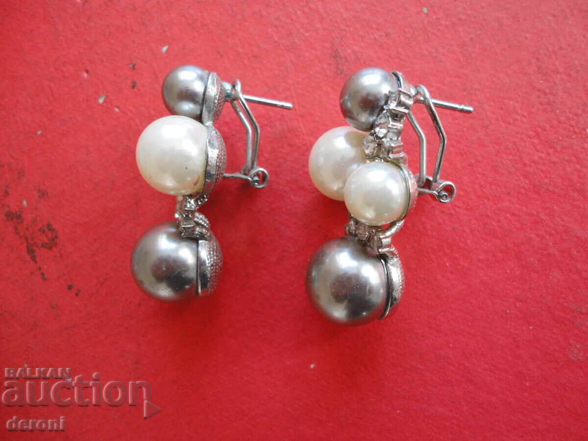 Доставка на Страхотни обеци обици с перли и камъни