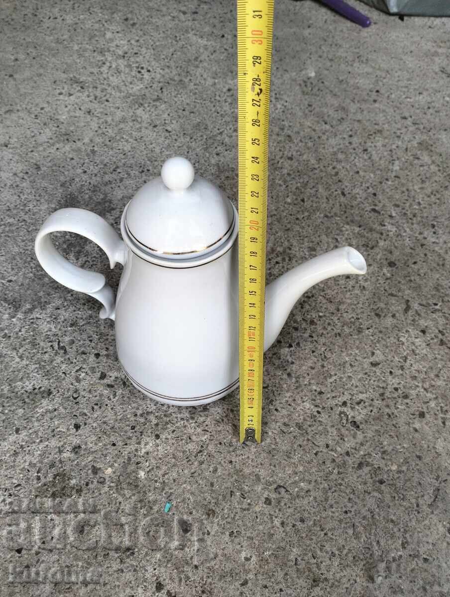 Ceainic de porțelan bulgăresc cu preț 29.99 BGN | € 15.33 Ceainic de porțelan bulgăresc cu preț 29.99 BGN | € 15.33