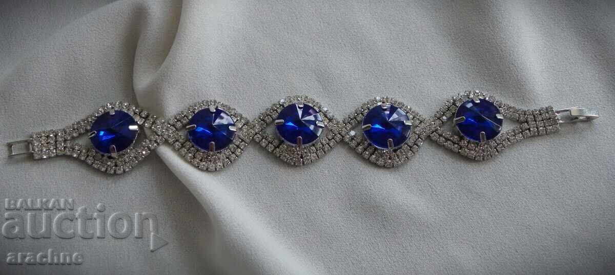 Εντυπωσιακό βραχιόλι