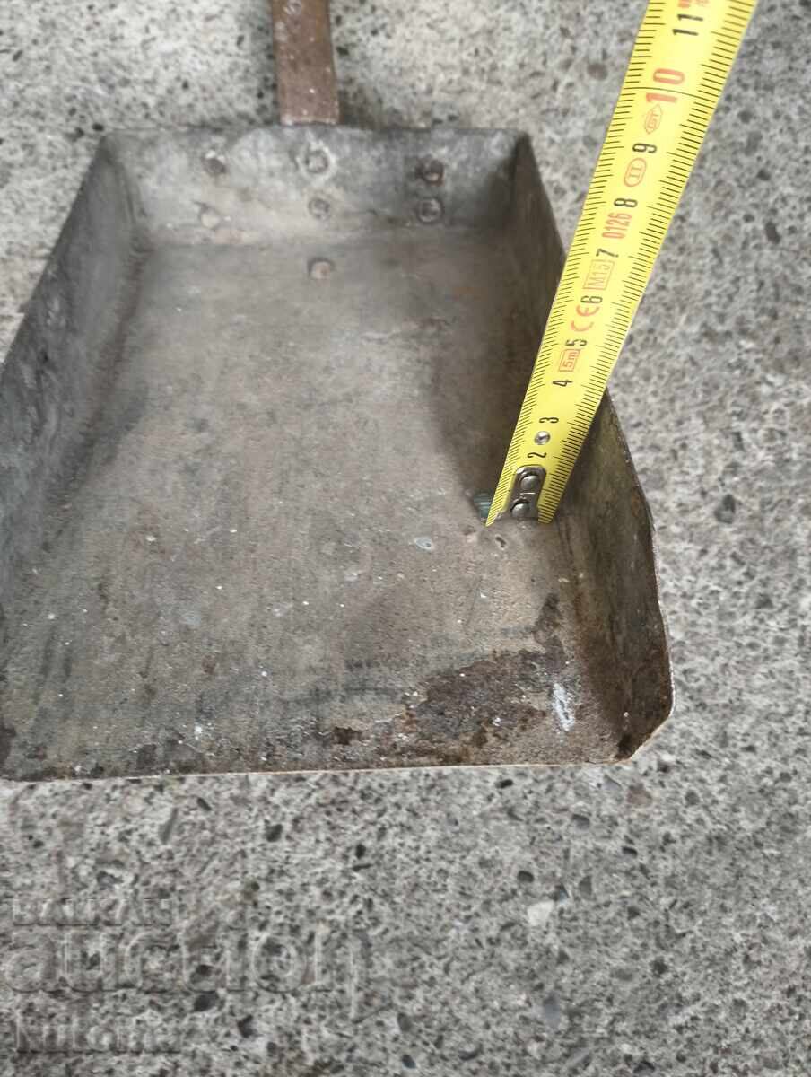 Delivery of Old iron shovel