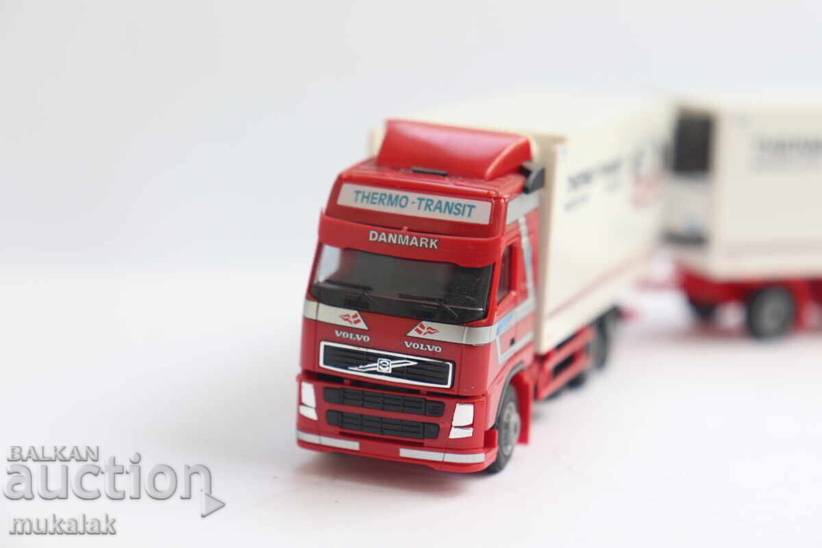 Delivery of AMW 1:87 H0 VOLVO THERMO KING REFRIGERATED TRUCK TIR MODEL