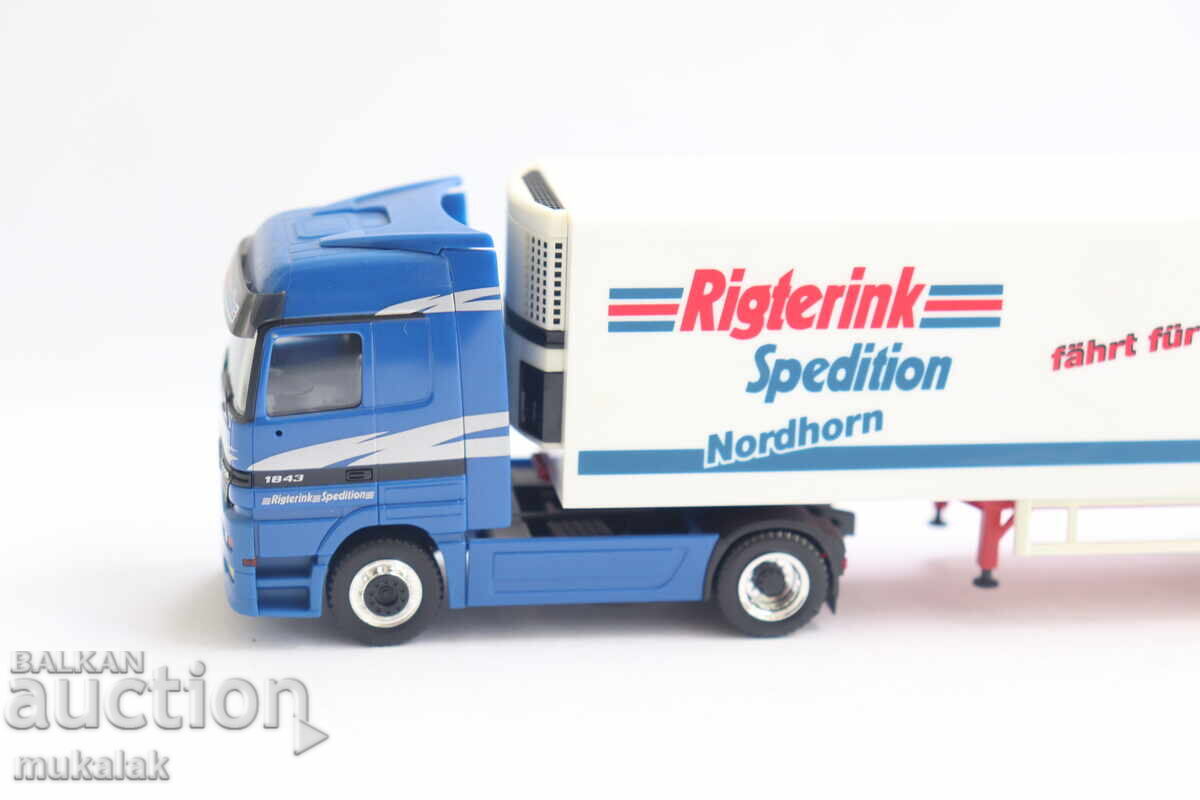 HERPA 1:87 H0 MERCEDES ACTROS CAMION TIR MODEL MAȘINĂ cu preț 25.00 BGN | € 12.78 HERPA 1:87 H0 MERCEDES ACTROS CAMION TIR MODEL MAȘINĂ cu preț 25.00 BGN | € 12.78