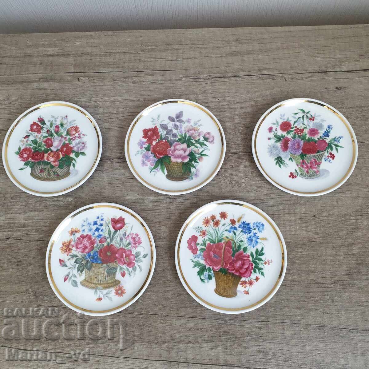 Παλιά πορσελάνινα πιατάκια τοίχου Bavaria με φλοράλ μοτίβα