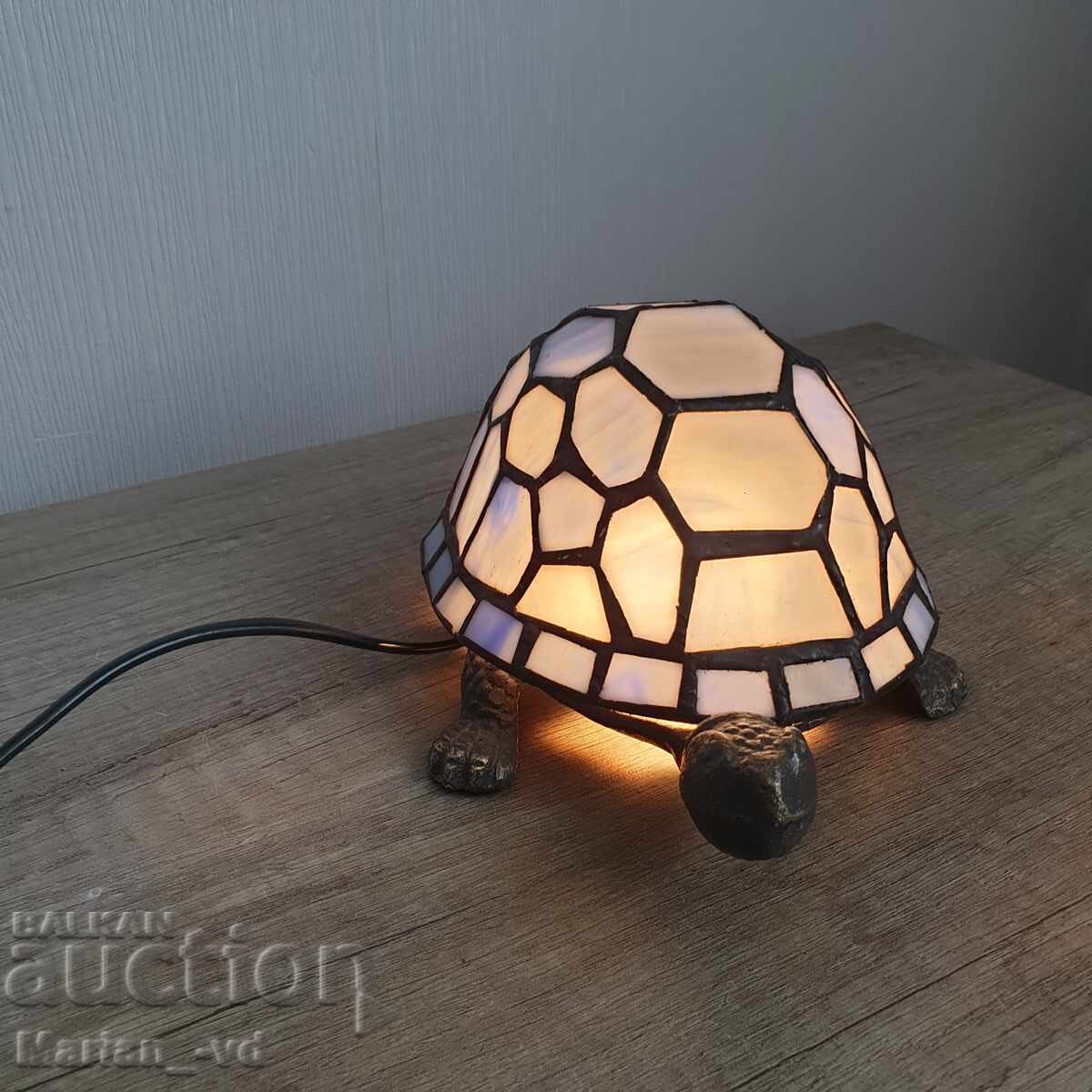 Δημοπρασία Λάμπα επιτραπέζια - χελώνα κατασκευασμένη σε στυλ Tiffany