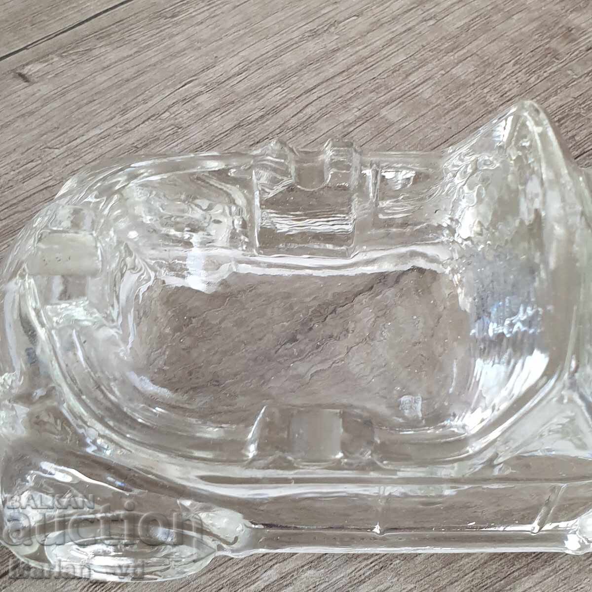 Παράδοση Σταχτοδοχείο από γυαλί - αυτοκίνητο