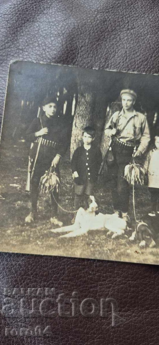 Auction SAMOKOV - HUNTERS - CHILDREN - 1927 Auction SAMOKOV - HUNTERS - CHILDREN - 1927