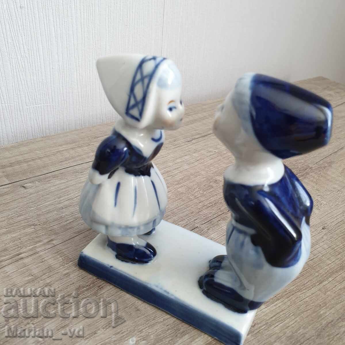 Порцеланова холандска фигура с цена 25.00 лв. | € 12.78