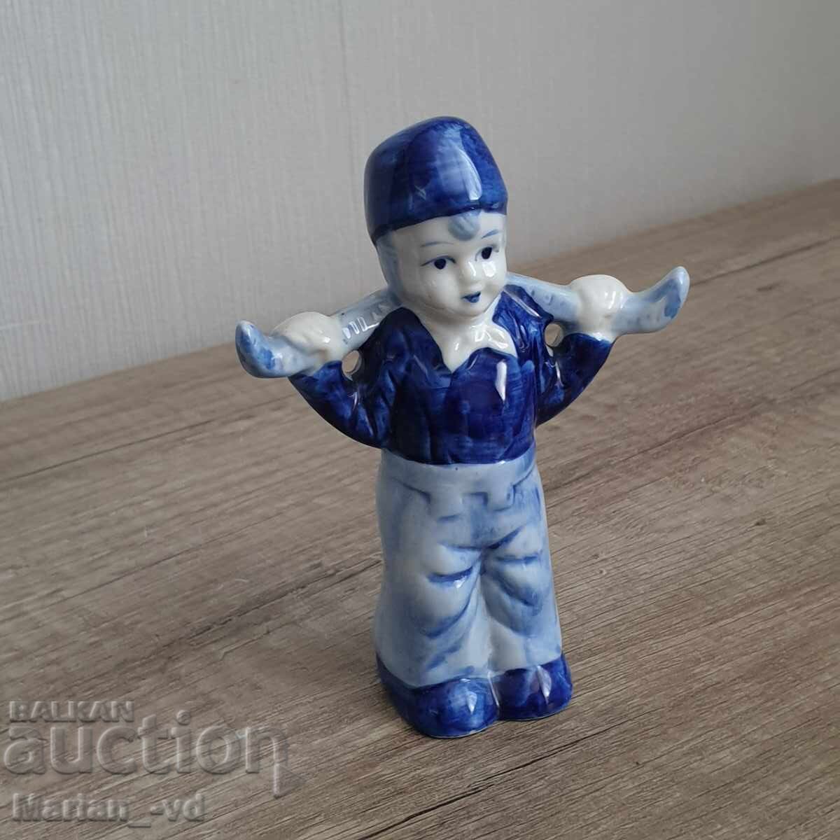 Доставка на Порцеланова холандска фигура