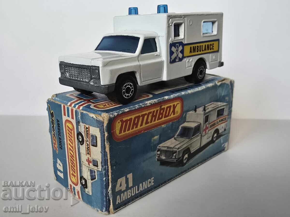 Auction  LESNEY MATCHBOX - 41C Ambulance 1978 original box