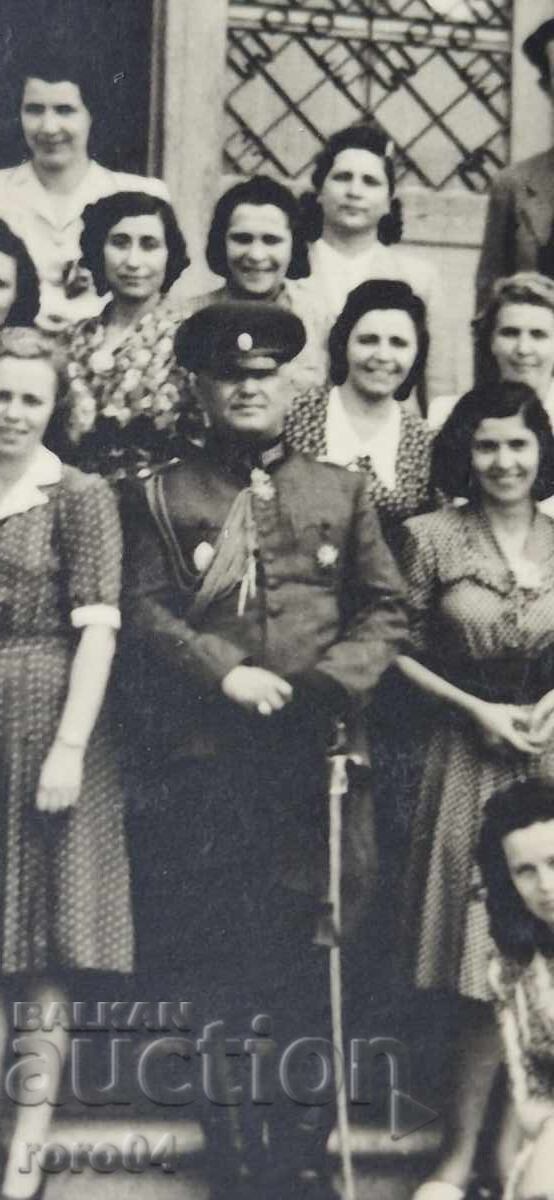 Παράδοση ΑΝΩΤΕΡΟΣ ΑΞΙΩΜΑΤΙΚΟΣ - ΣΤΡΑΤΗΓΟΣ ??? - ΧΩΡΑ - WW II