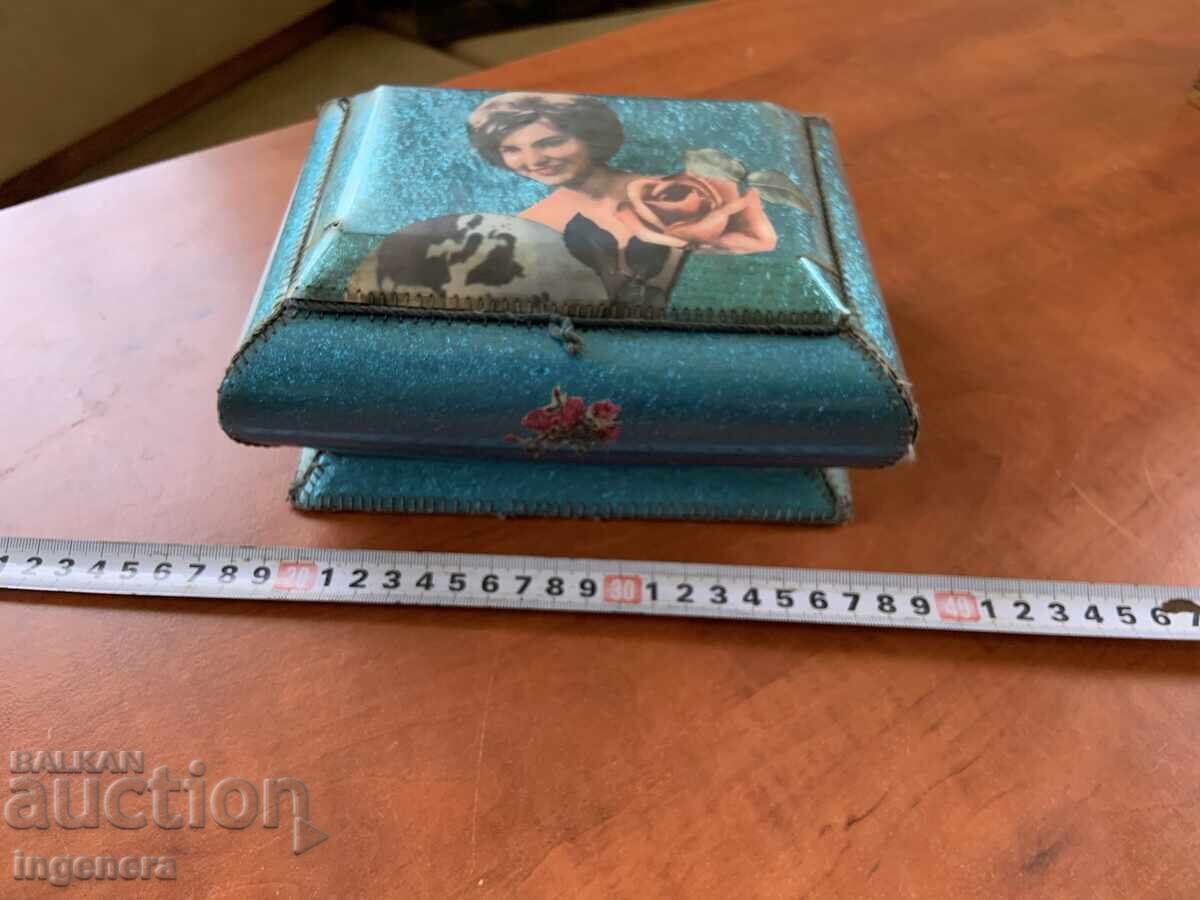 OLD NECESSAIRE BOX FROM THE SOCIALIST ERA