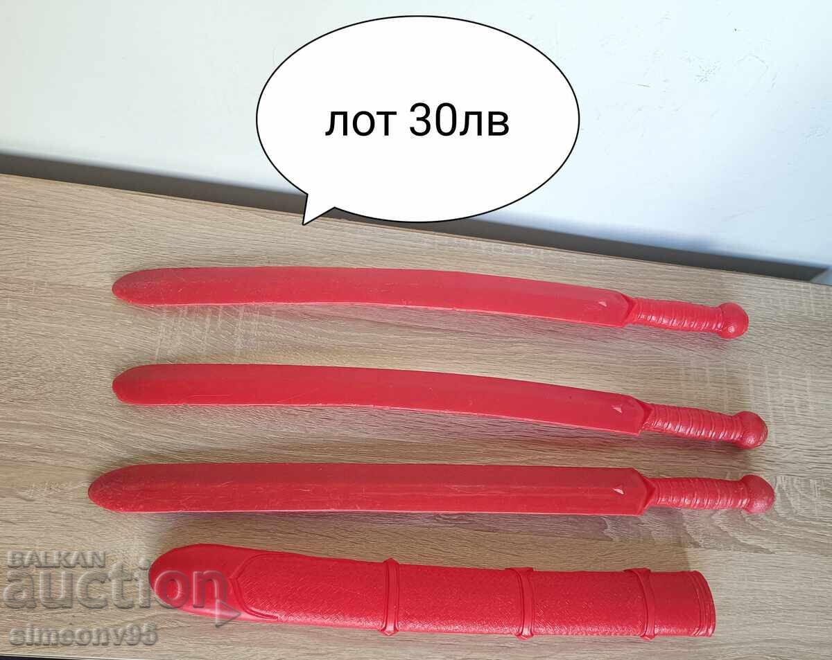 Old social toys bears