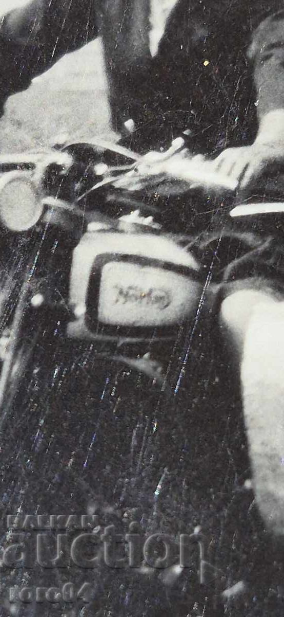 Livrarea MOTOR CU COȘ - Norton - WW II Livrarea MOTOR CU COȘ - Norton - WW II