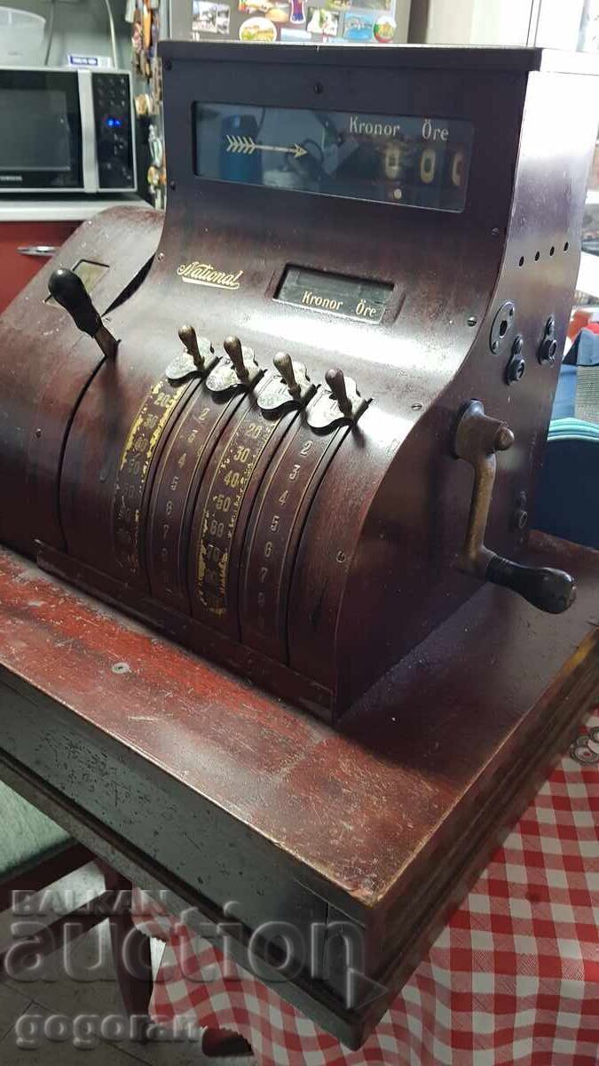 Παλιό συλλεκτικό ταμειακό μηχάνημα National με τιμή € 499.00 | 975.96 BGN