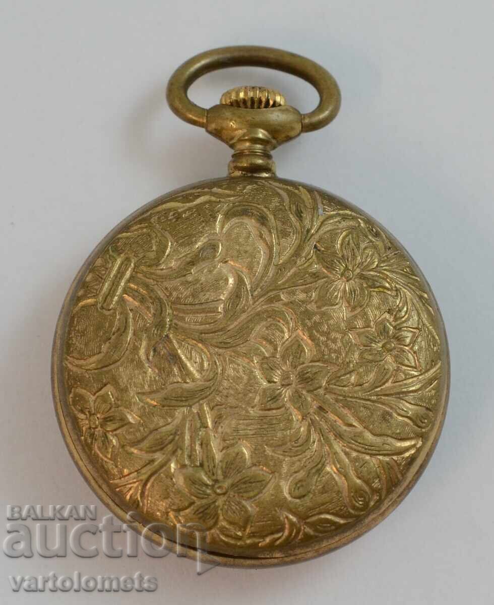 Старинен дамски джобен часовник  REGLIA -  не работи с цена 15.00 лв. | € 7.67