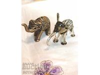 Două Figurine Mici de Colectie Elefănței Bronz și Sticlă