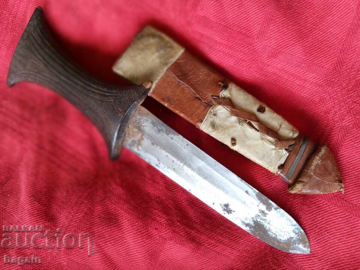 Knife, dagger with price 150.00 BGN | € 76.69 Knife, dagger with price 150.00 BGN | € 76.69