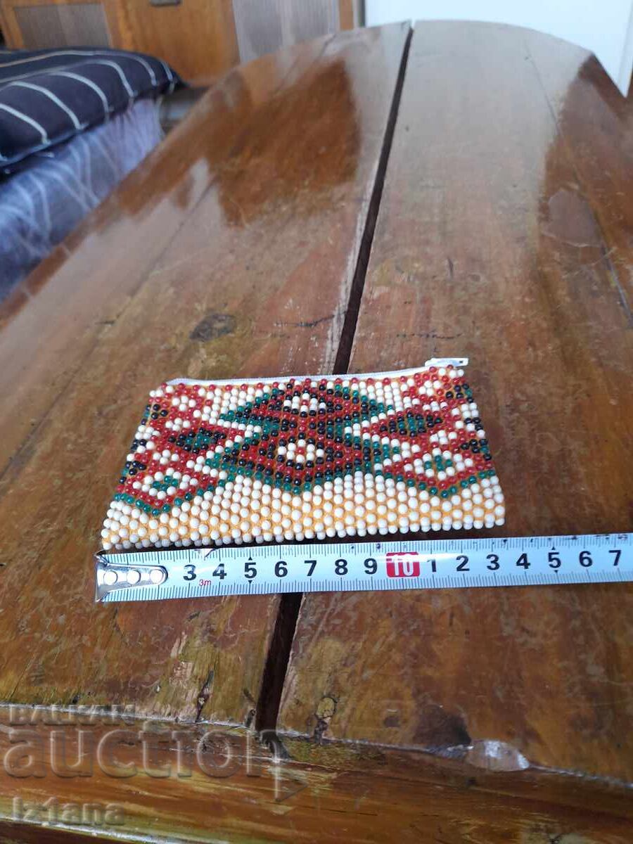 Geanta veche cu margele cu preț 22.00 BGN | € 11.25