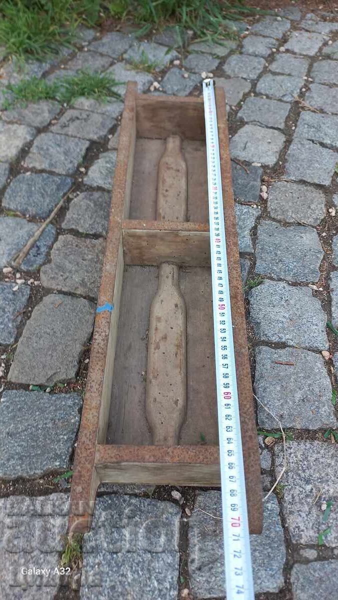 ΠΑΛΙΟ ΞΥΛΙΝΟ ΚΑΛΟΥΠΙ ΓΙΑ ΤΟΥΒΛΑ με τιμή 60.00 BGN | € 30.68 ΠΑΛΙΟ ΞΥΛΙΝΟ ΚΑΛΟΥΠΙ ΓΙΑ ΤΟΥΒΛΑ με τιμή 60.00 BGN | € 30.68