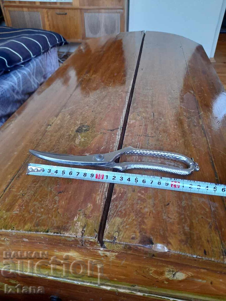 Old scissors, chrome-plated scissors with price 32.00 BGN | € 16.36