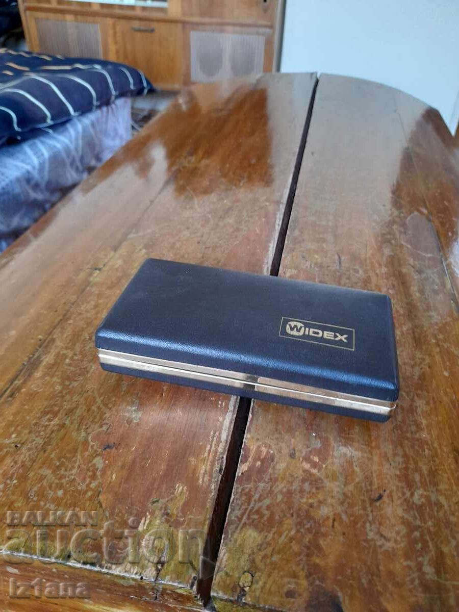 Παλιά γυαλιά μυωπίας, Ακουστικό Βοήθημα Widex