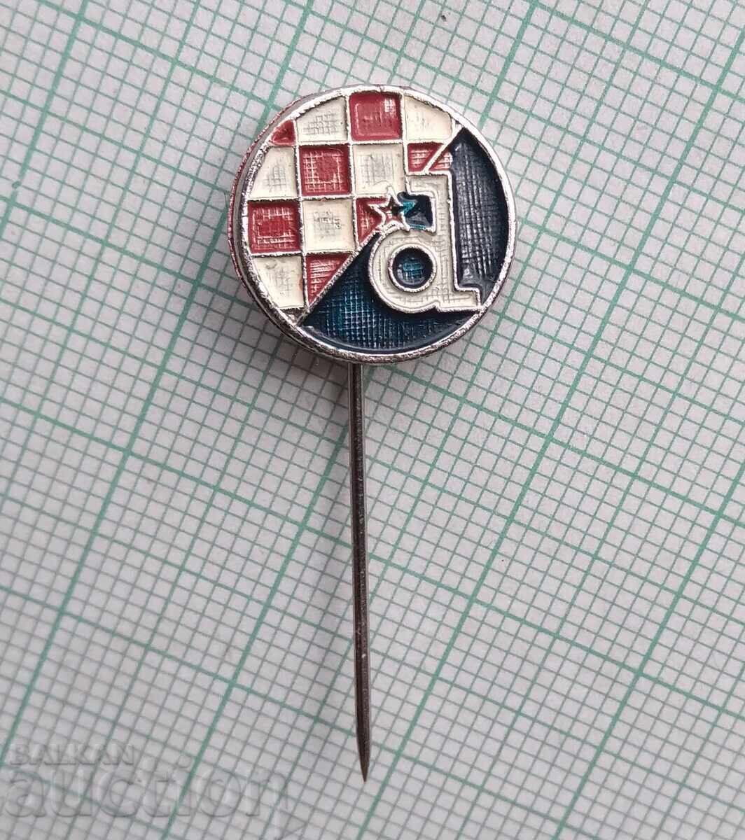 19023 Football Badge - FK Dinamo Zagreb with price 6.00 BGN | € 3.07