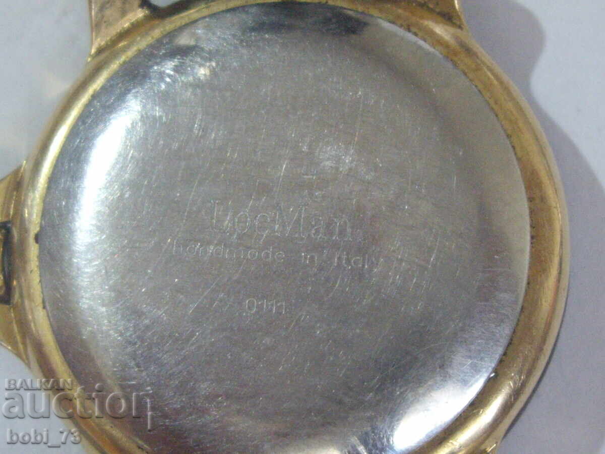 Παράδοση Παλιό ανδρικό ρολόι χειρός, αυτόματο