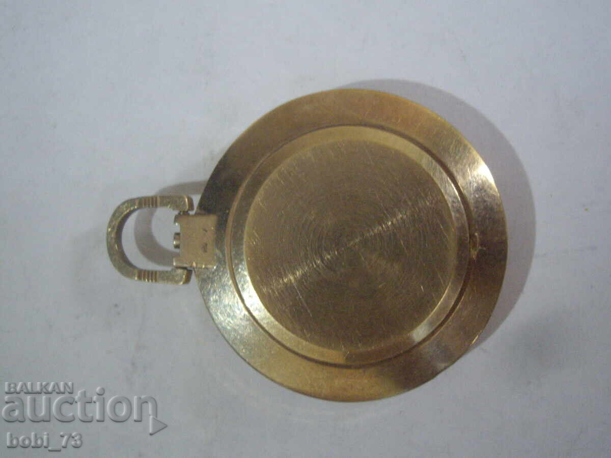 Стар позлатен джобен часовник. с цена 80.00 лв. | € 40.90 Стар позлатен джобен часовник. с цена 80.00 лв. | € 40.90