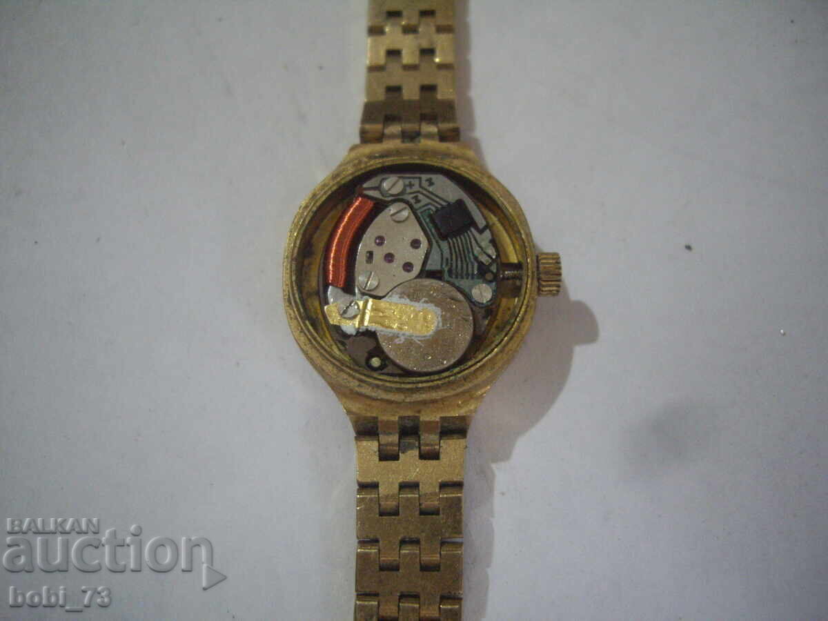 Delivery of Old gold plated ladies watch. Delivery of Old gold plated ladies watch.