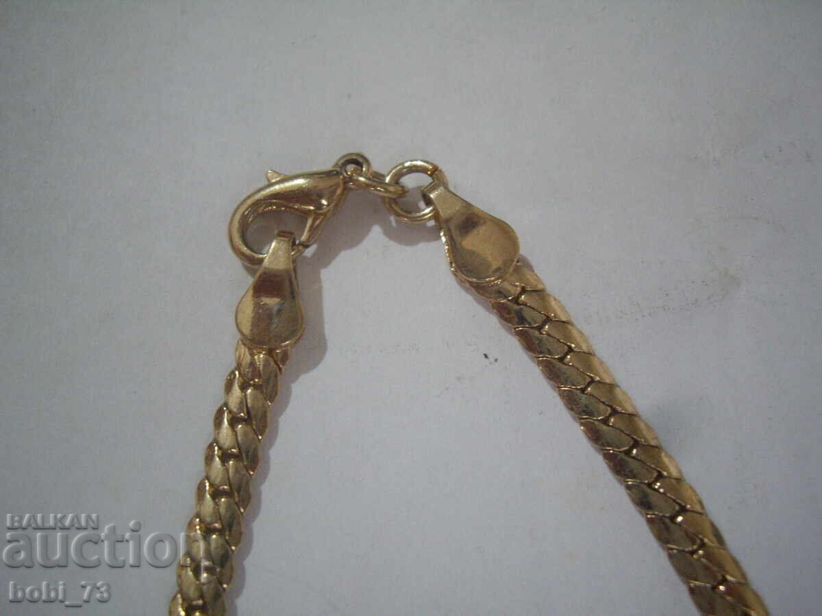 Доставка на Позлатено колие. Доставка на Позлатено колие.