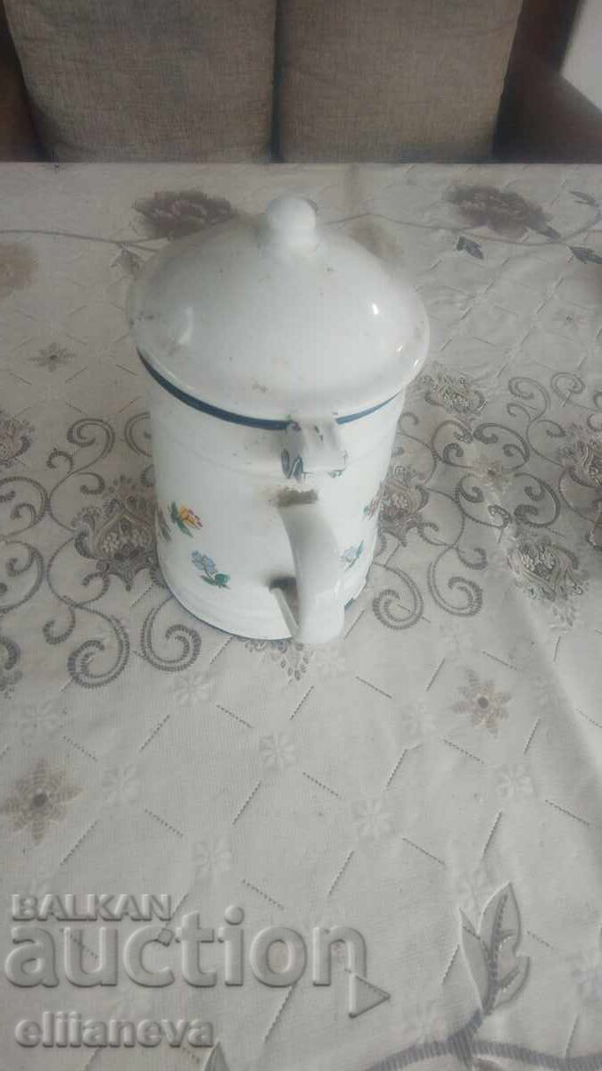 Παλιά τσαγιέρα εμαγιέ με τιμή 20.00 BGN | € 10.23