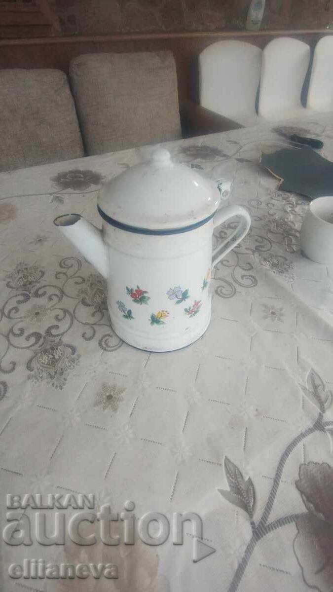 Παλιά τσαγιέρα εμαγιέ