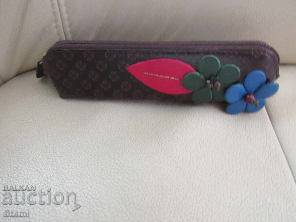 Elegant Leather Pencil Case with price 12.00 BGN | € 6.14 Elegant Leather Pencil Case with price 12.00 BGN | € 6.14