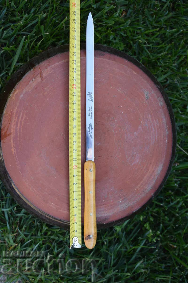 Ένα παλιό μαχαίρι με τιμή 29.00 BGN | € 14.83