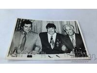 Φωτογραφία Άνδρας με παράσημο Γεώργι Διμιτρόφ και παράσημο Ήρωας της σοσιαλιστικής εργασίας