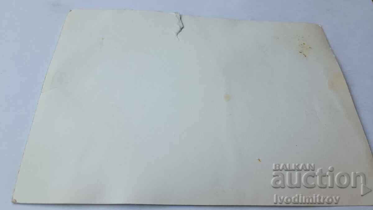 Φωτογραφία Άνδρας με παράσημο Γεώργι Διμιτρόφ και παράσημο Ήρωας της σοσιαλιστικής εργασίας με τιμή 2.35 BGN | € 1.20