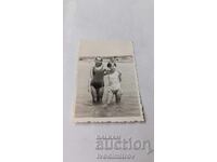 Φωτογραφία Δύο κοριτσιών στην παραλία