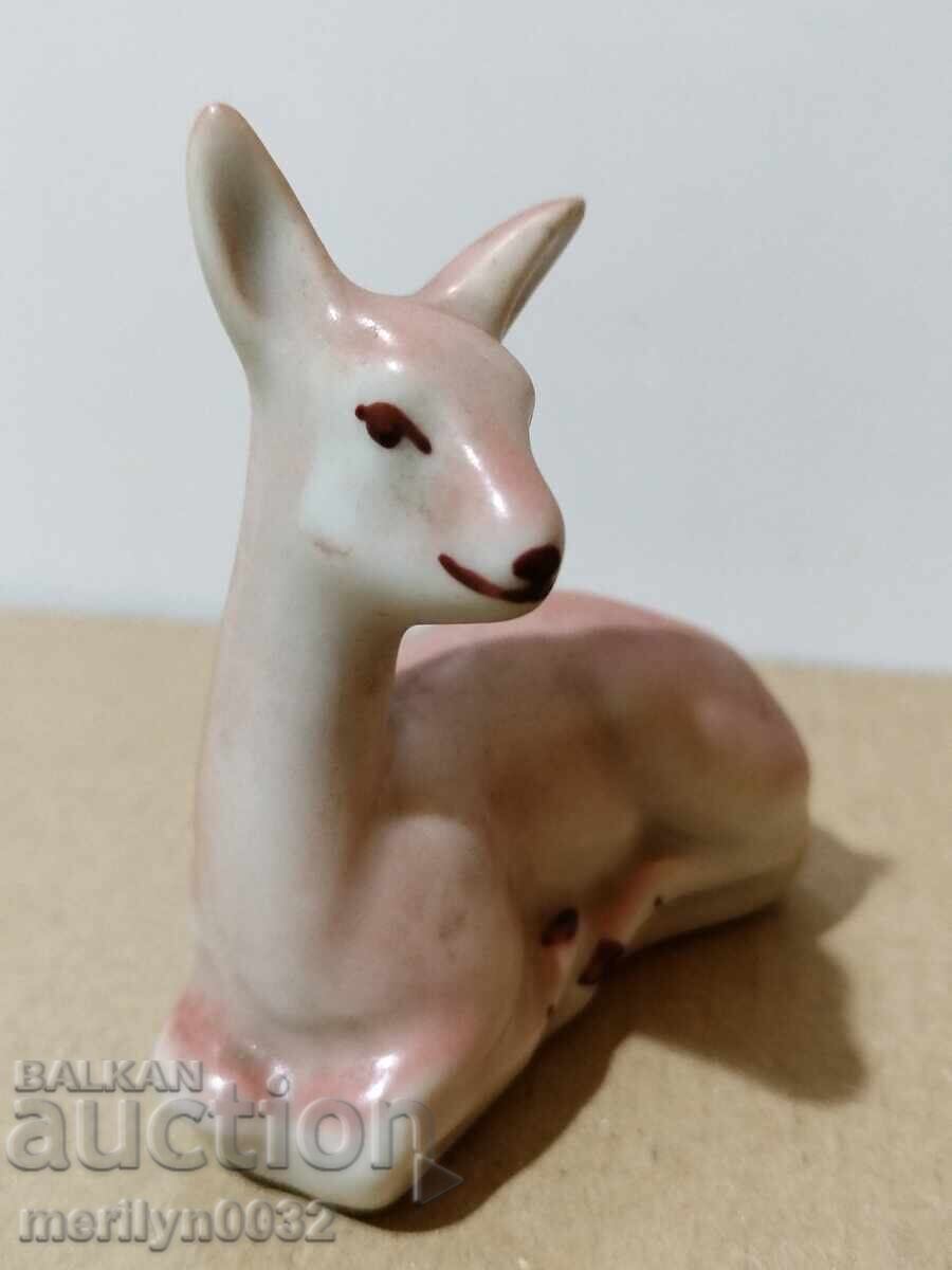 Figurină din porțelan bulgăresc, căprioară, statuetă din porțelan cu preț 46.00 BGN | € 23.52