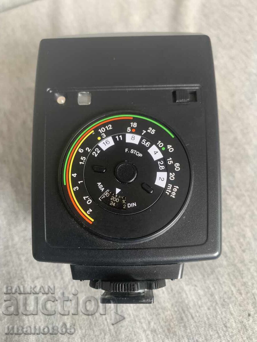 Blit Cullmann 300t cu preț 25.00 BGN | € 12.78 Blit Cullmann 300t cu preț 25.00 BGN | € 12.78